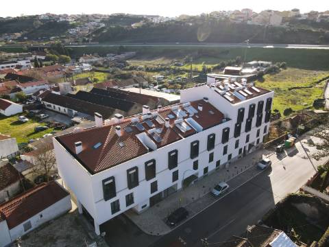 Excelente Apartamento T4 localizado no Centro de Caneças