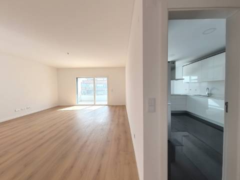 Apartamento T3 na Urbanização Colinas do Cruzeiro, Odivelas.