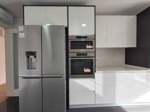 Apartamento T3 na Urbanização Colinas do Cruzeiro, Odivelas.