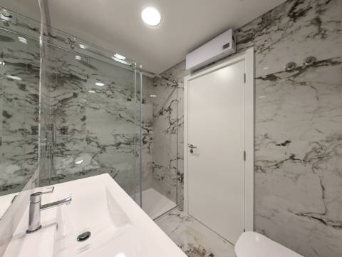 Excelente Apartamento T4 localizado no Centro de Caneças