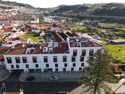 Elegante Apartamento T3 localizado no Centro de Caneças