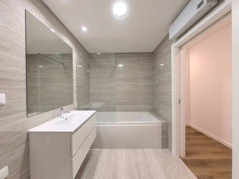 Magnífico Apartamento T3+2 Duplex localizado no centro de Caneças