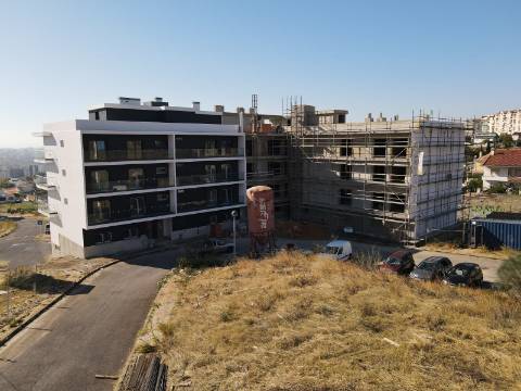 Apartamento Novo T3 com Garagem na Paradela, Santo António dos Cavaleiros