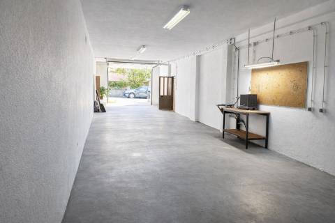 Loja com garagem | Caneças- Ponte da Bica