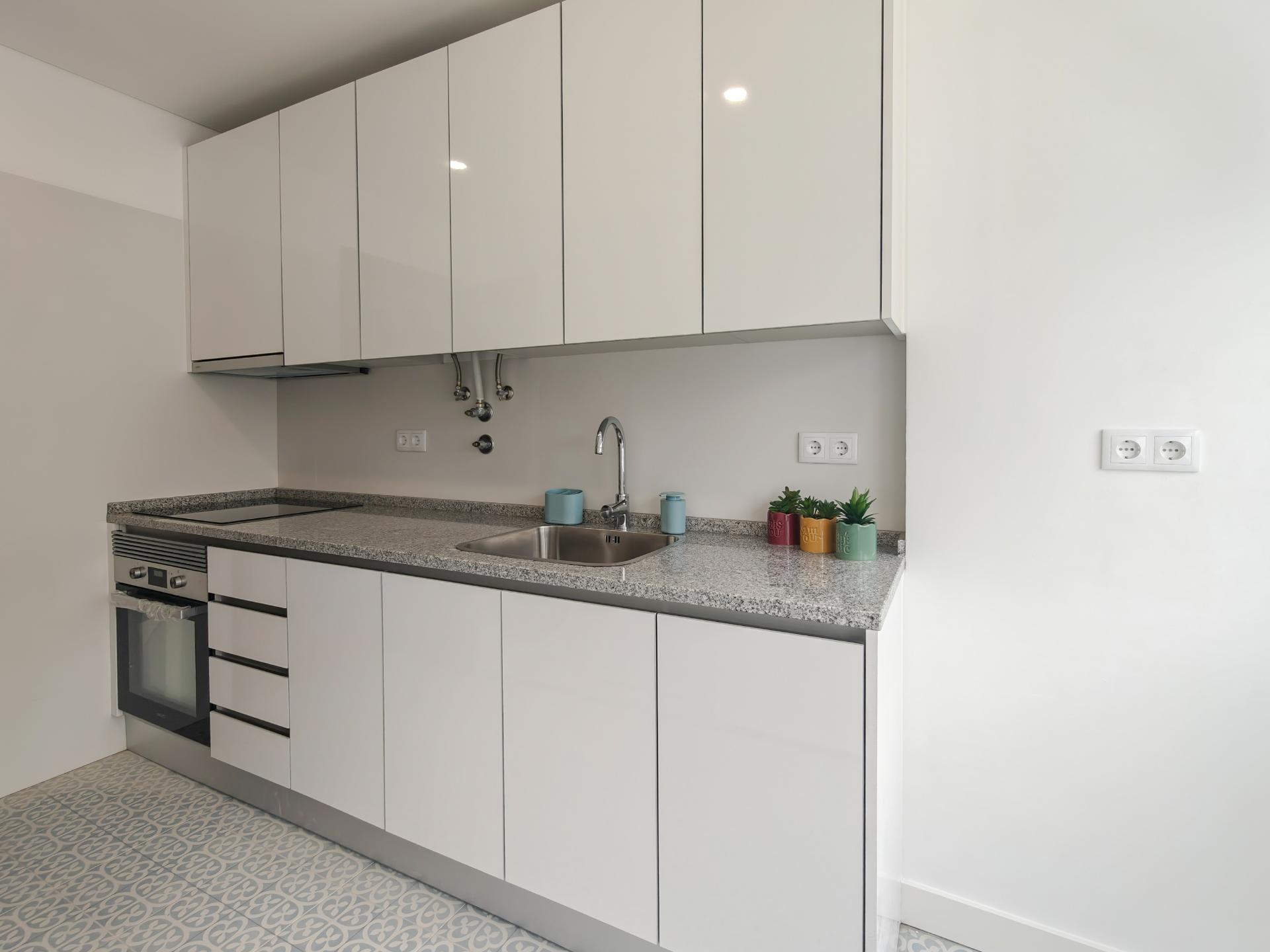 Apartamento T2 Remodelado no Centro de Odivelas | Avenida Dom Dinis