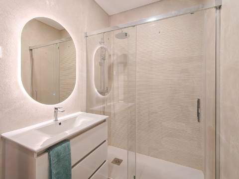 Apartamento T2 Remodelado no Centro de Odivelas | Avenida Dom Dinis