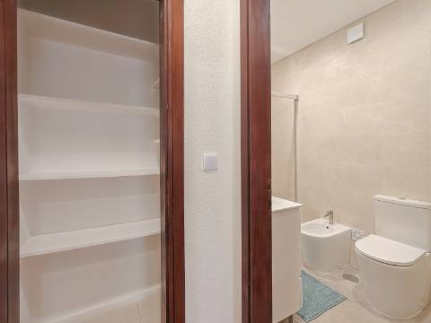 Apartamento T2 Remodelado no Centro de Odivelas | Avenida Dom Dinis