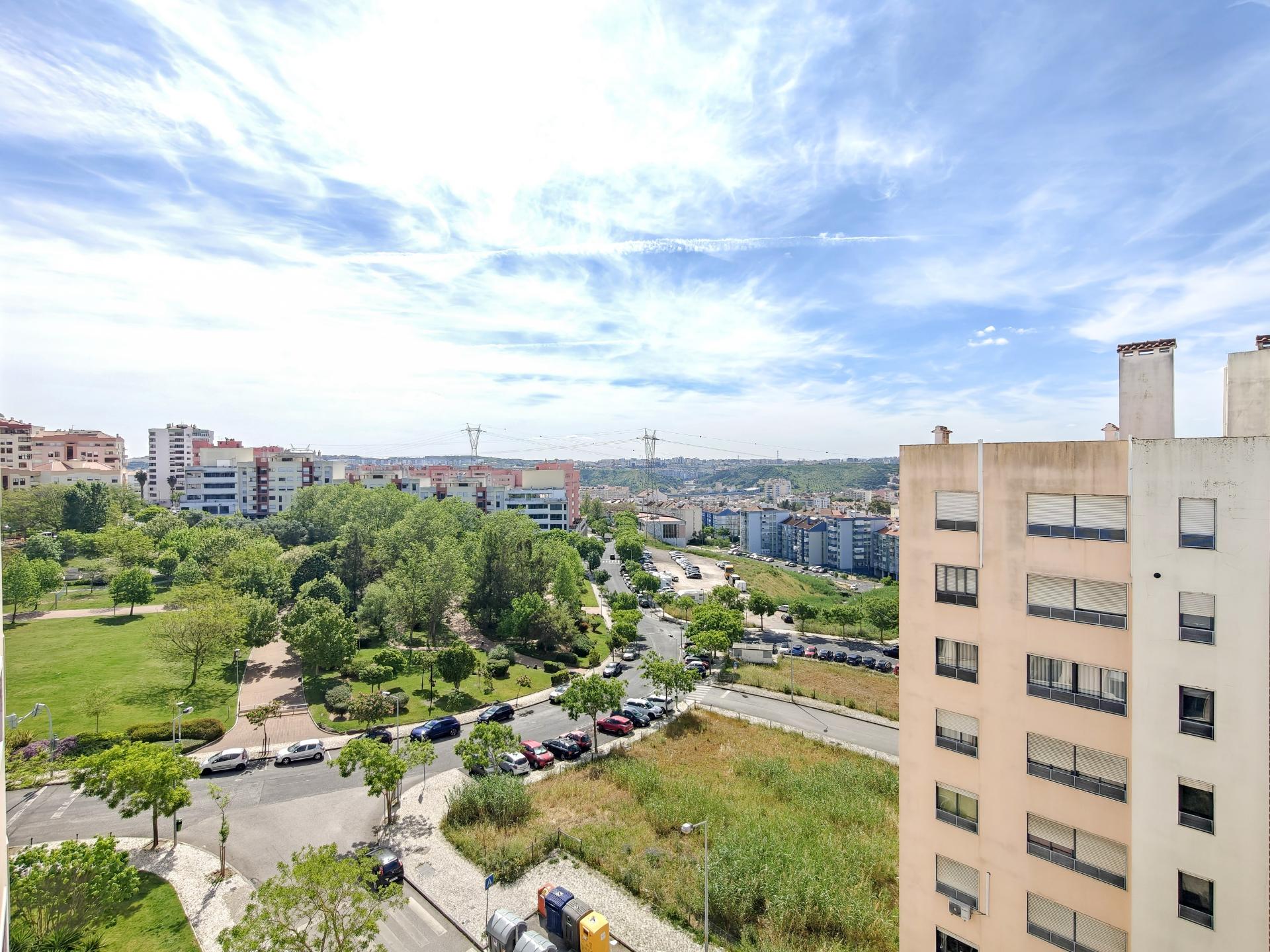 Excelente apartamento T2 com garagem e arrecadação na Ribeirada, Odivelas