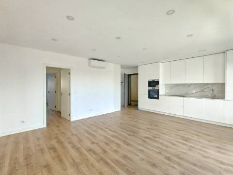 Apartamento Novo T3 com Garagem em Paradela, Santo António dos Cavaleiros