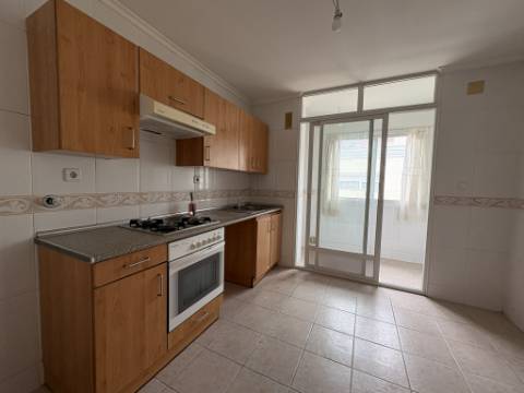 Apartamento T2 com vista rio na Quinta da Fonte da Prata | Alhos Vedros - Moita