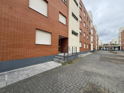 Apartamento T2 com vista rio na Quinta da Fonte da Prata | Alhos Vedros - Moita