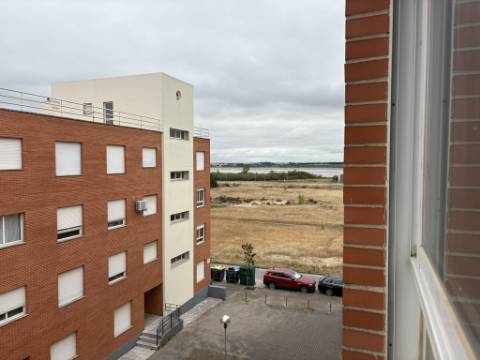 Apartamento T2 com vista rio na Quinta da Fonte da Prata | Alhos Vedros - Moita