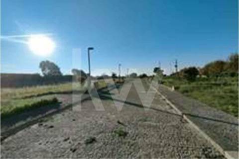 Lote totalmente infraestruturado em Moledo (S.ª Pé da Cruz)
