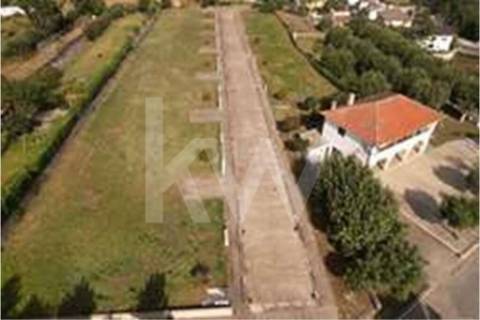 Lote totalmente infraestruturado em Moledo (S.ª Pé da Cruz)