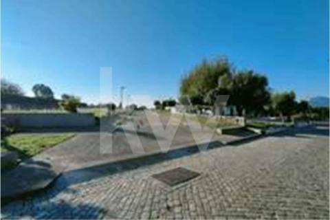 Lote totalmente infraestruturado em Moledo (S.ª Pé da Cruz)