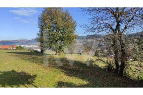 Terreno com viabilidade de Construção em Infesta (100m da capela de São Sebastião)