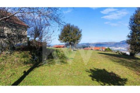 Terreno com viabilidade de Construção em Infesta (100m da capela de São Sebastião)