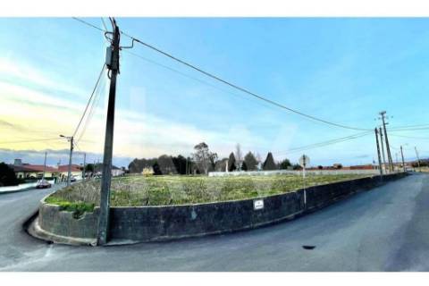 FANTÁSTICO TERRENO URBANIZÁVEL COM 3.560 M2, LOCALIZADO EM VÁLEGA (OVAR)