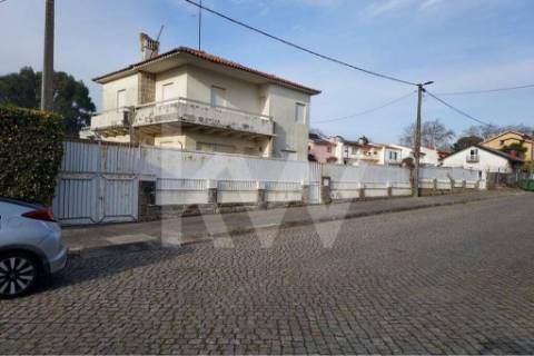 Terreno em Francelos perto do Mar com PIP aprovado para 6 moradias