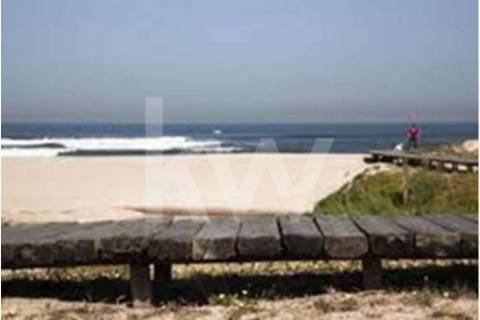 Terreno em Francelos perto do Mar com PIP aprovado para 6 moradias