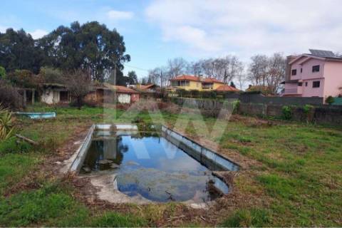 Terreno em Francelos perto do Mar com PIP aprovado para 6 moradias