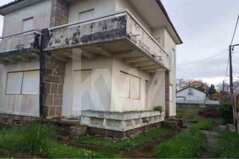 Terreno em Francelos perto do Mar com PIP aprovado para 6 moradias