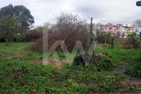 Terreno em Francelos perto do Mar com PIP aprovado para 6 moradias