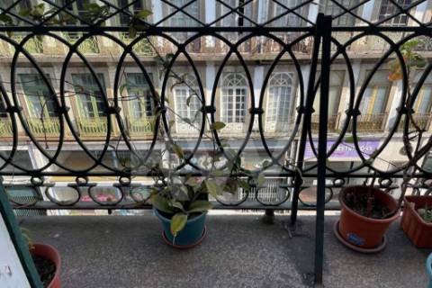 Prédio na Rua 31 de Janeiro e Rua da Madeira, centro do Porto