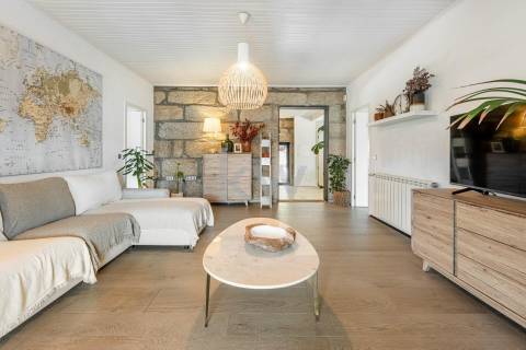 Quinta com amplo jardim, vinha, piscina, capela e vistas fabulosas, em Soalhães, Marco de Canaveses