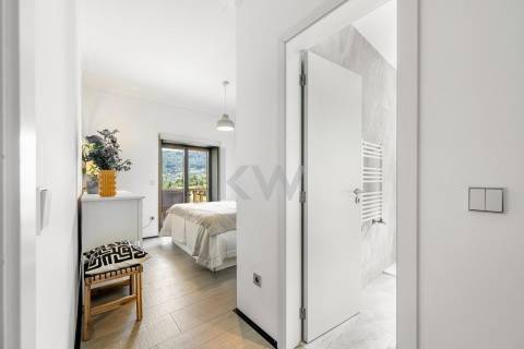 Quinta com amplo jardim, vinha, piscina, capela e vistas fabulosas, em Soalhães, Marco de Canaveses