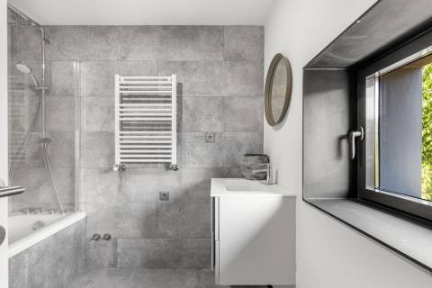 Quinta com amplo jardim, vinha, piscina, capela e vistas fabulosas, em Soalhães, Marco de Canaveses