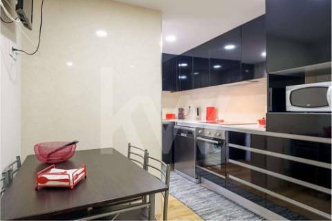 Duas Moradias T2 em Matosinhos – Garagem Dupla, Terraços e Vista Desafogada