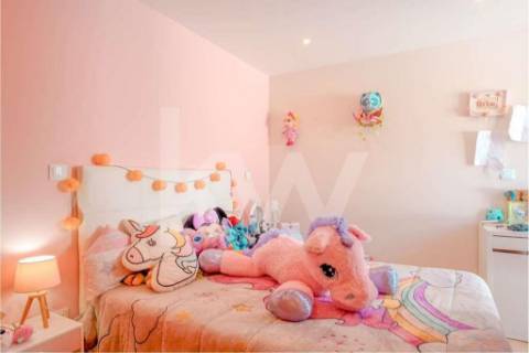 Duas Moradias T2 em Matosinhos – Garagem Dupla, Terraços e Vista Desafogada