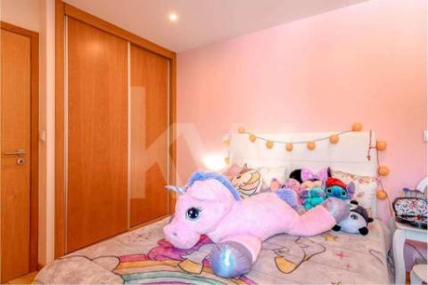 Duas Moradias T2 em Matosinhos – Garagem Dupla, Terraços e Vista Desafogada