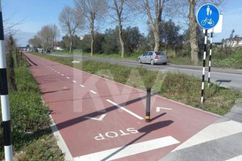 Terreno com 75.000 m2 para construção de armazéns no MONTIJO, Lisboa