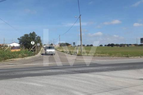 Terreno com 75.000 m2 para construção de armazéns no MONTIJO, Lisboa