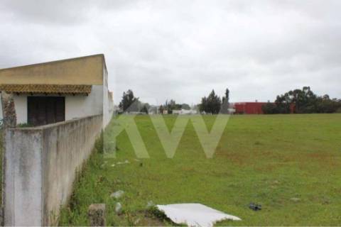 Terreno com 75.000 m2 para construção de armazéns no MONTIJO, Lisboa
