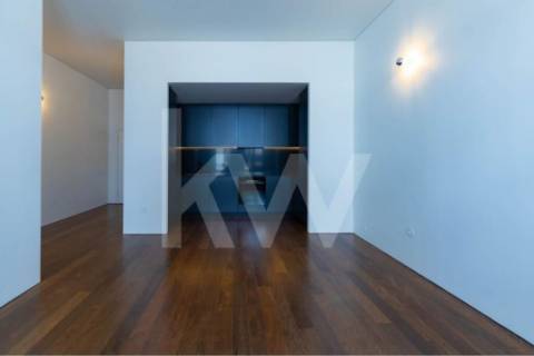 Apartamento Novo T1 no Bonfim – Qualidade Superior e Possibilidade de Licença AL