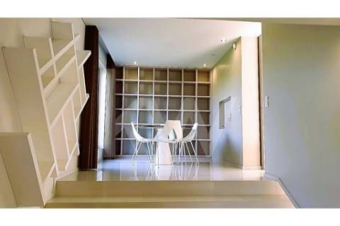 - Quintinha c/ Moradia de arquitectura contemporânea, com jardim, piscina, court ténis