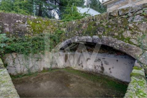 Quinta T4 com piscina, ringue de futebol (quase 20.000M2) em Navarra - Braga