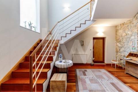 Quinta T4 com piscina, ringue de futebol (quase 20.000M2) em Navarra - Braga