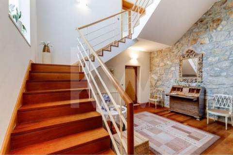 Quinta T4 com piscina, ringue de futebol (quase 20.000M2) em Navarra - Braga