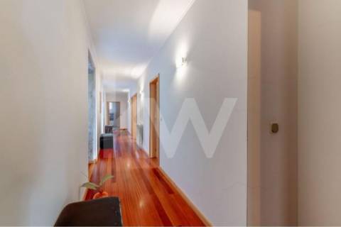 Quinta T4 com piscina, ringue de futebol (quase 20.000M2) em Navarra - Braga