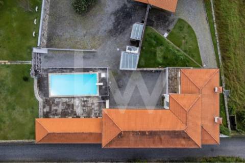 Quinta T4 com piscina, ringue de futebol (quase 20.000M2) em Navarra - Braga