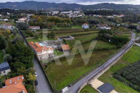 Quinta T4 com piscina, ringue de futebol (quase 20.000M2) em Navarra - Braga