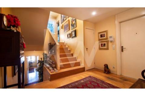 T4 Triplex, Condo. fechado em S. João Bosco, varandas,  terraço, jardim, piscina, corte de ténis.