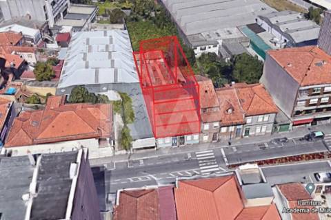 Terreno urbano com 378 m2 | Av. do Conde, S.M.Infesta | viabilidade prédio 5 andares