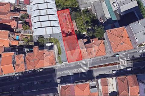 Terreno urbano com 378 m2 | Av. do Conde, S.M.Infesta | viabilidade prédio 5 andares