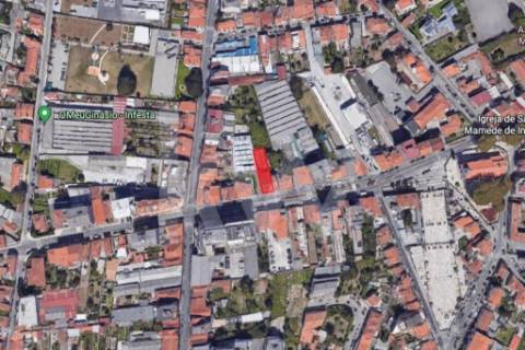 Terreno urbano com 378 m2 | Av. do Conde, S.M.Infesta | viabilidade prédio 5 andares