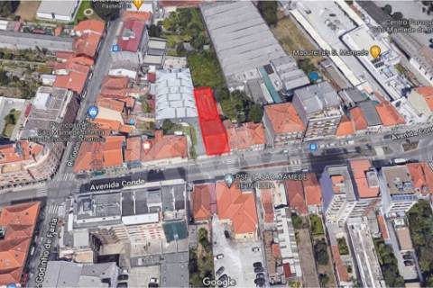 Moradias para reabilitar | Av. do Conde, S.M.Infesta | Terreno 378 m2 | ABC 220 m2